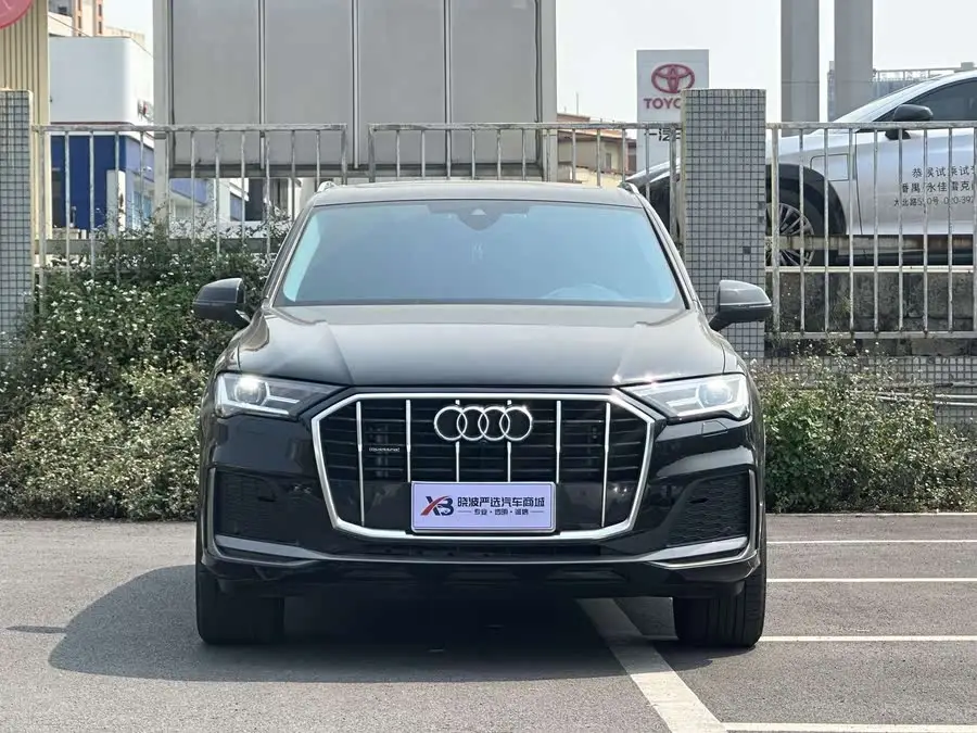Audi Q7 2023 45 TFSI quattro S line Sport