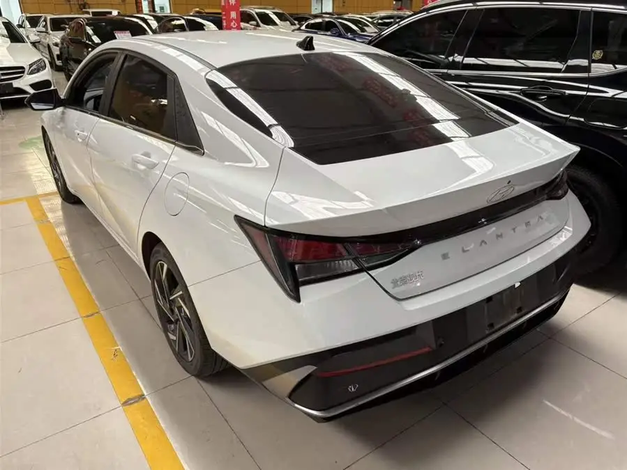 2022 هيونداي إلانتر 1.5 لتر CVT GLX النخبة