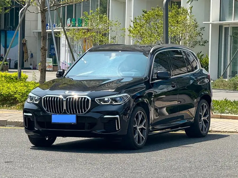 BMW X5 2022 xDrive 40Li M Sport Package
