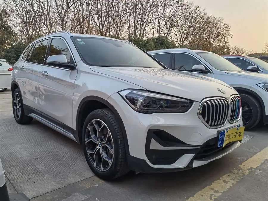 بي إم دبليو X1 2022 sDrive20Li إصدار الموضة