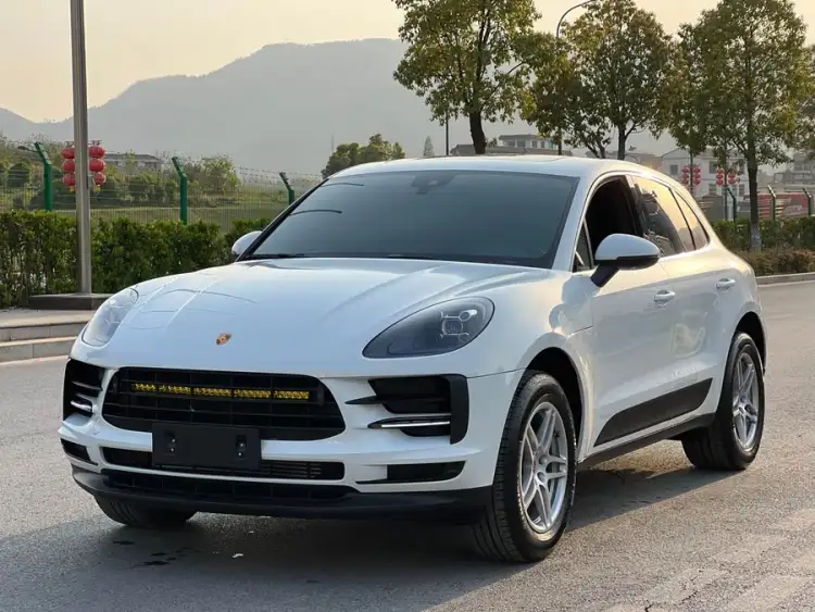 2020 Macan 2.0T