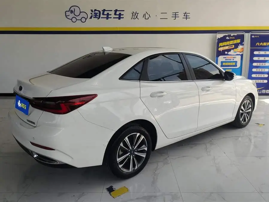 Ford Focus 2021 1.5L Automatic Diamond Edition