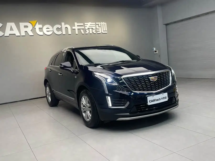 كاديلاك XT5 2022 2.0T فاخرة بالدفع الأمامي