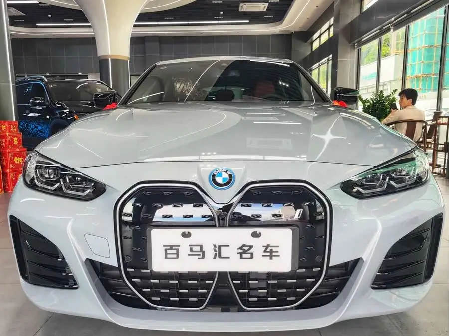 BMW i4 2023 eDrive40