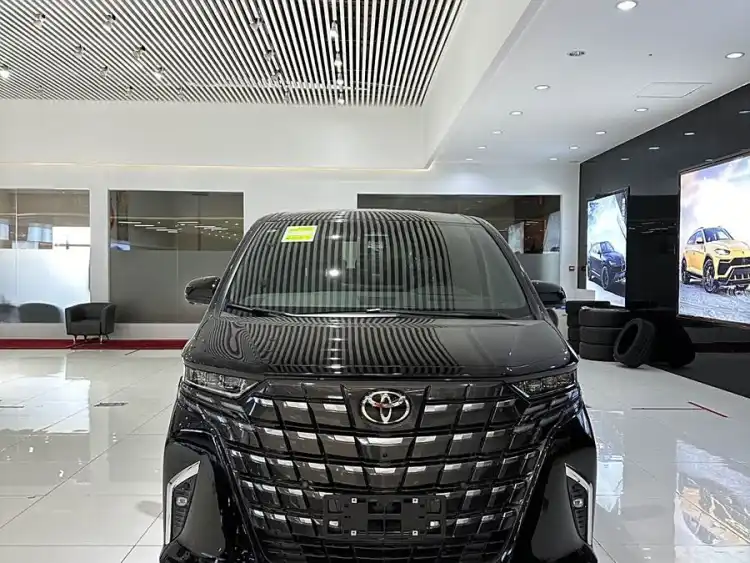 Alphard 2025 Dual Engine 2.5L Ultimate Golden Edition
