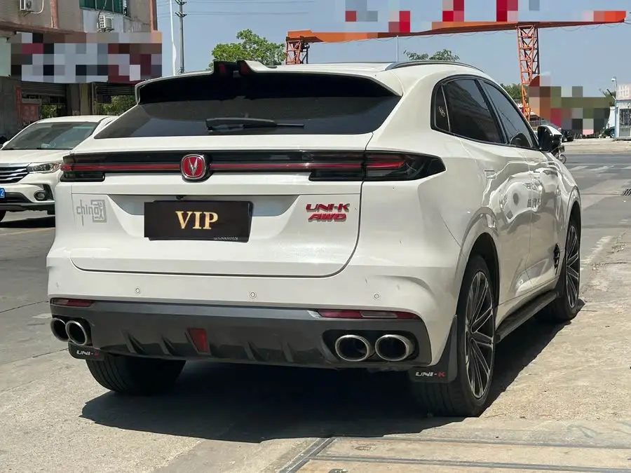 شانغهاي UNI-K 2021 2.0T الفاخرة