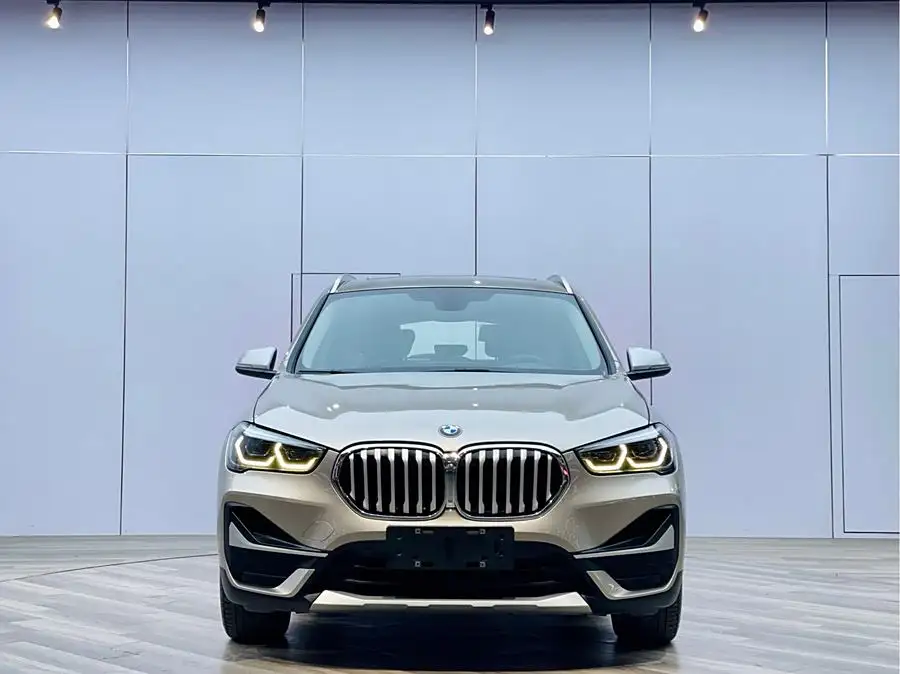 بي إم دبليو X1 2022 sDrive20Li الفاخرة