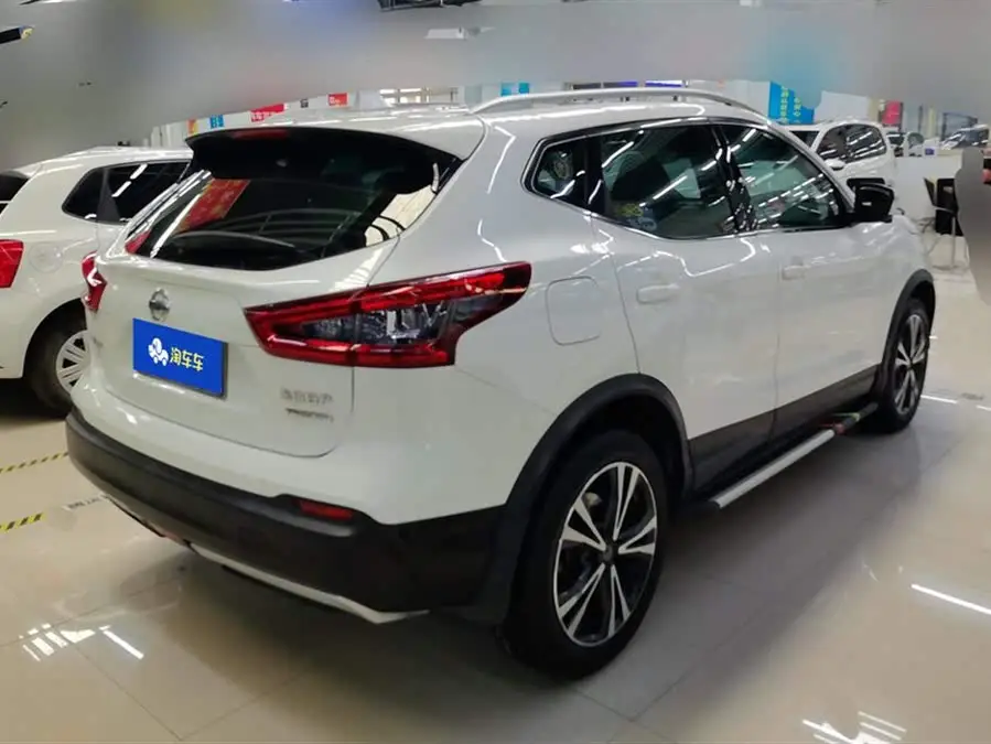 2019 نيسان قاشقاي 2.0 لتر CVT نسخة فاخرة