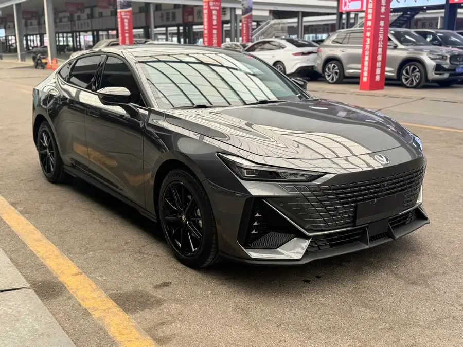 Changan UNI-V 2022 1.5T Premium