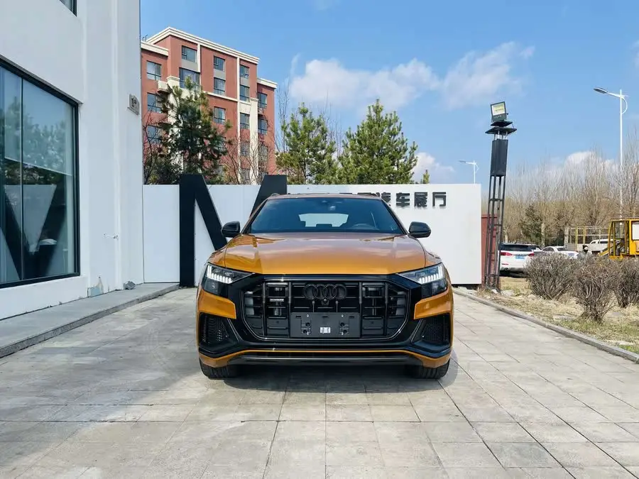 أودي Q8 2023 55 TFSI إصدار رياضي