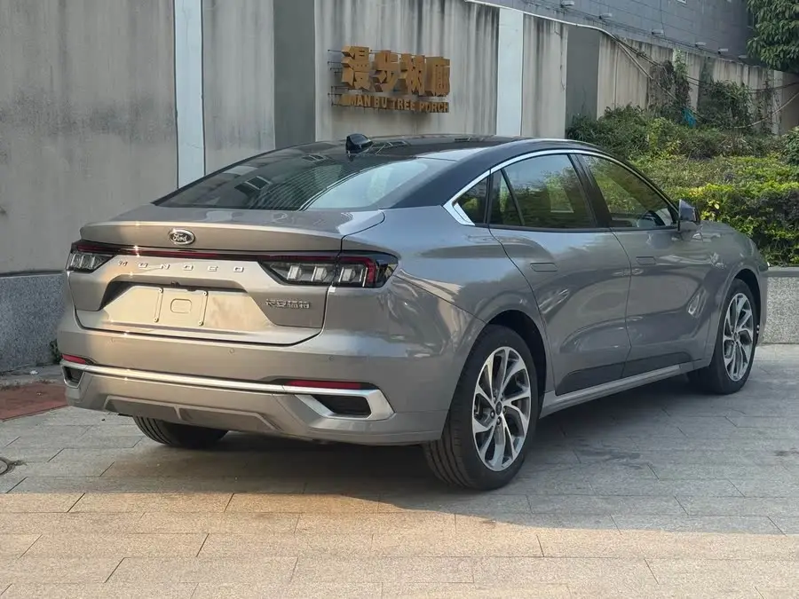 2025 Mondeo 2.0T EcoBoost Ultimate