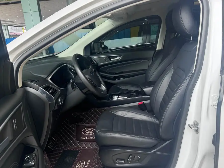 2020 Ford Edge EcoBoost 245 AWD Titanium 7-Seater