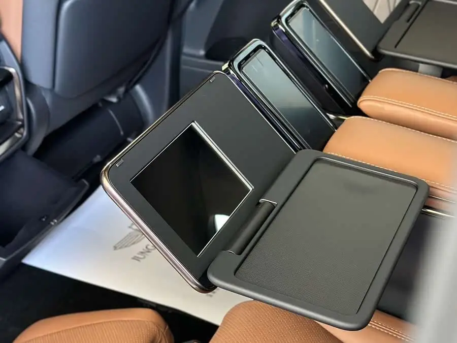 ألفارد 2024 هجين 2.5 لتر فئة بريميوم