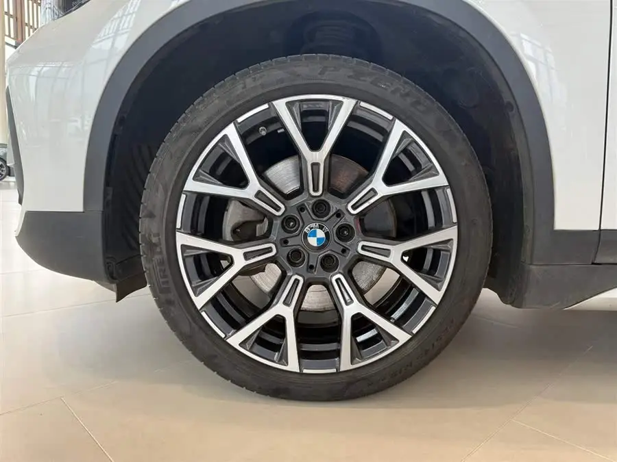 بي إم دبليو X1 2022 xDrive25Li الفئة الفاخرة