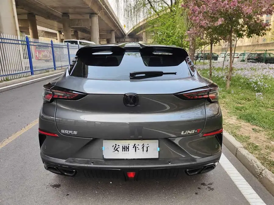 شانجان UNI-T 2022 2.0T إصدار الملاحة