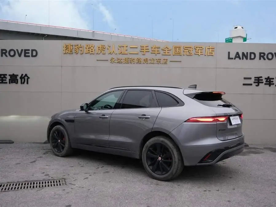 Jaguar F-PACE 2022 P250 R-Dynamic BLACK