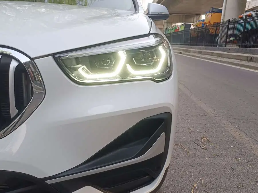 بي إم دبليو X1 2022 طراز مُجدد xDrive25Li الفاخر