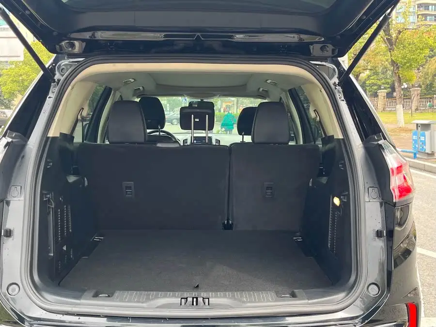 2020 Ford Edge EcoBoost 245 FWD Platinum 5-seater