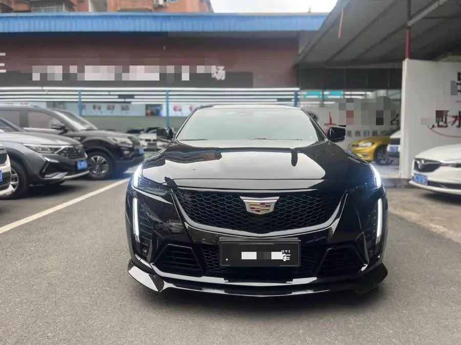 كاديلاك CT5 2023 28T الفاخرة (الإصدار القياسي)