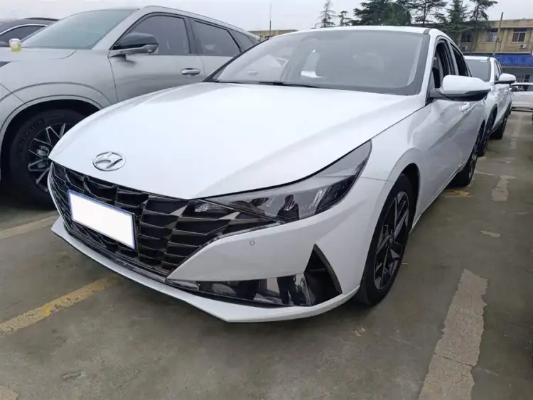 Elantra 2022 1.5L CVT GLS Leading Edition