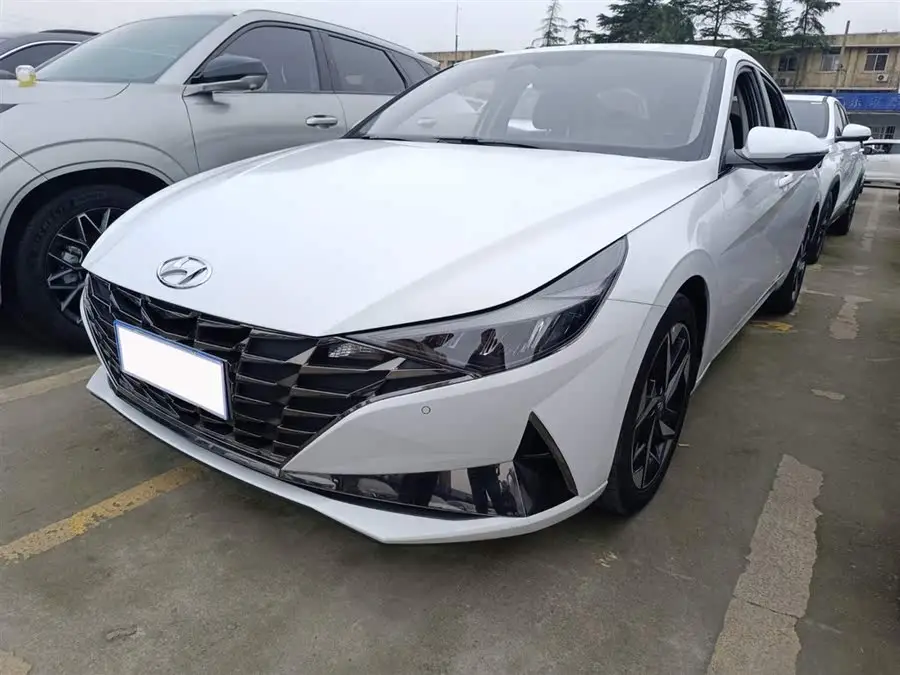 Elantra 2022 1.5L CVT GLS Leading Edition
