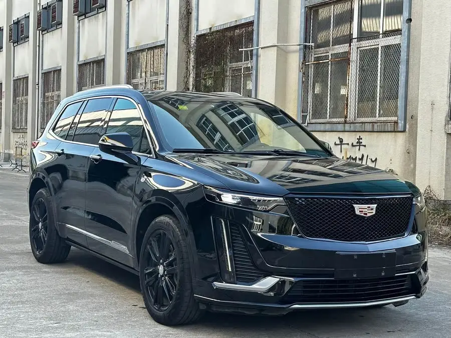 كاديلاك XT6 2021 28T طراز الفخامة 6 مقاعد