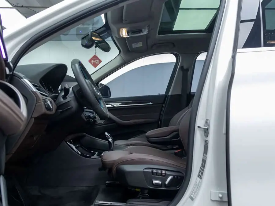 BMW X1 2022 sDrive25Li Leading Edition