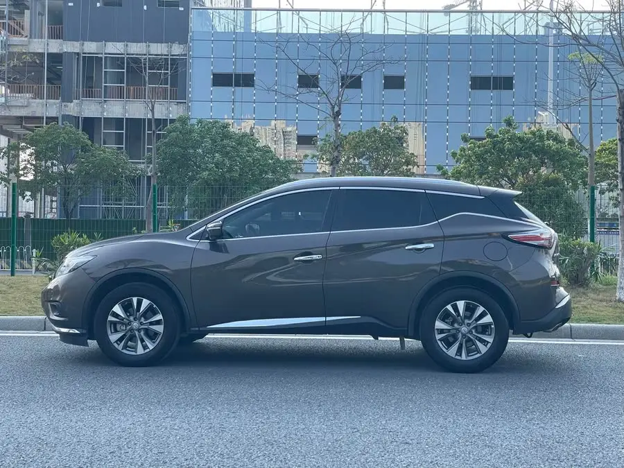 لوLan 2021 2.5L XL نسخة الفخامة الذكية ذات الدفع الثنائي