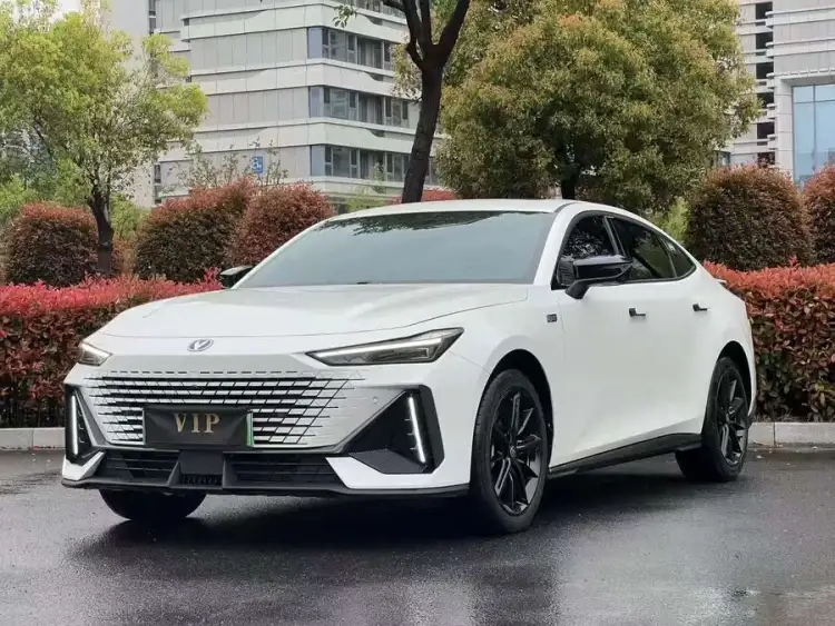 Changan UNI-V 2023 1.5T Premium