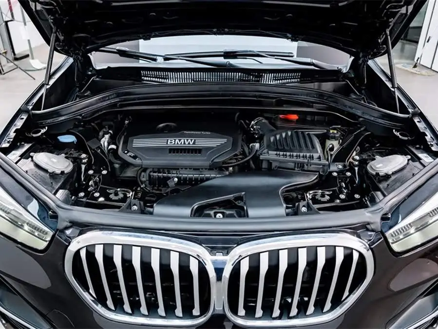 بي إم دبليو X1 2020 sDrive20Li فئة الرفاهية