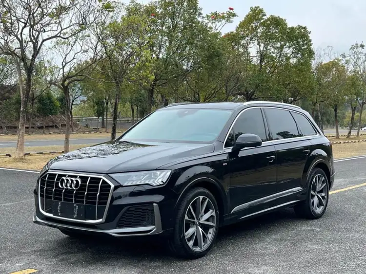 2020 Audi Q7 55 TFSI quattro S line Sport