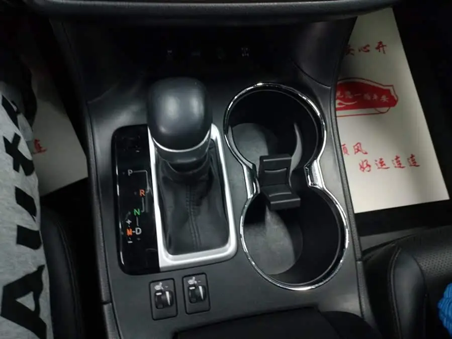 هايلاندر 2021 2.0T دفع رباعي فئة متميزة 7 مقاعد