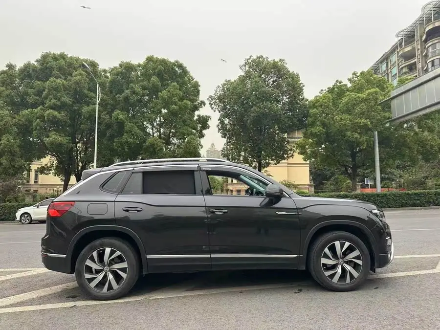 تايرون 2020 330 TSI الدفع الثنائي الفاخر الذكي