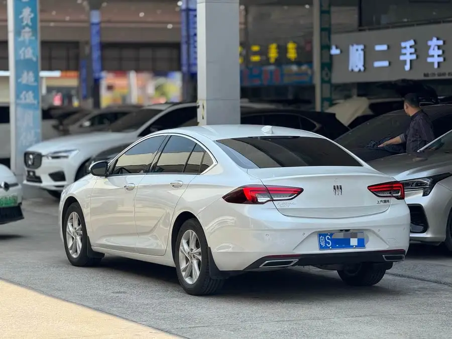 بيوك ريجال 2024 25T النسخة الممتازة