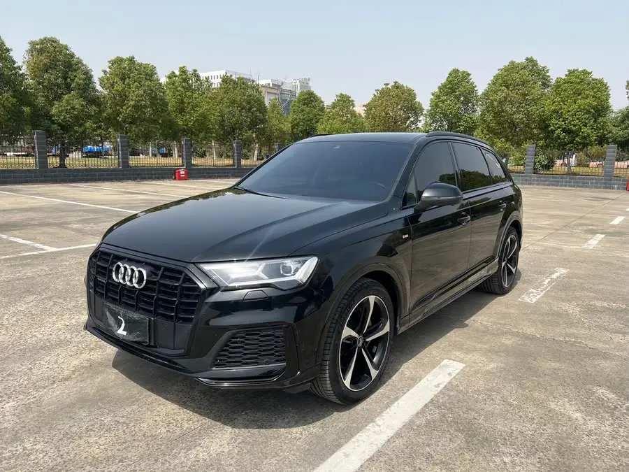 Audi Q7 2023 55 TFSI quattro S line Ice Sport Edition