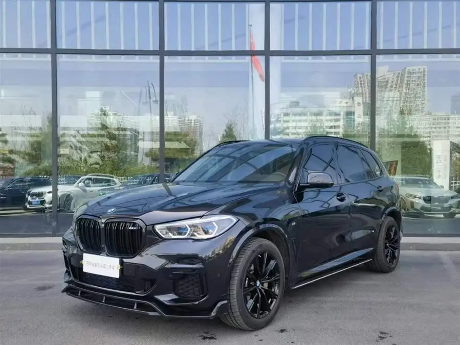 بي إم دبليو X5 2022 تحديث xDrive 30Li حزمة رياضية M