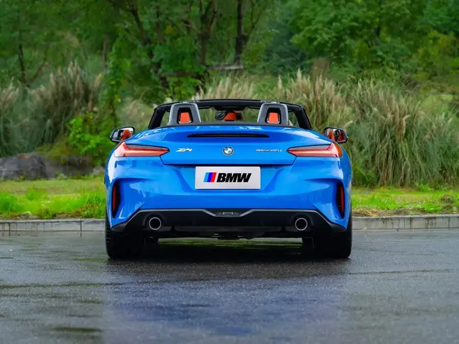 بي إم دبليو Z4 2022 sDrive 25i مجموعة M الرياضية