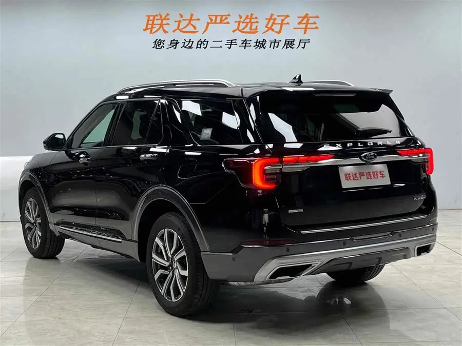 مستكشف 2023 طراز EcoBoost 285 دفع رباعي Titanium 7 مقاعد