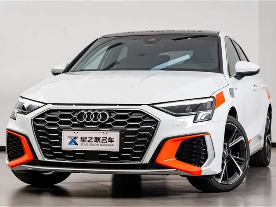 أودي A3 2024 سبورت باك 35 TFSI الطراز الرياضي الأنيق