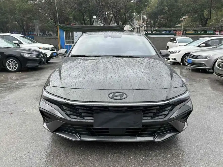 إلنترا 2023 1.5L CVT إصدار GLS الرائد