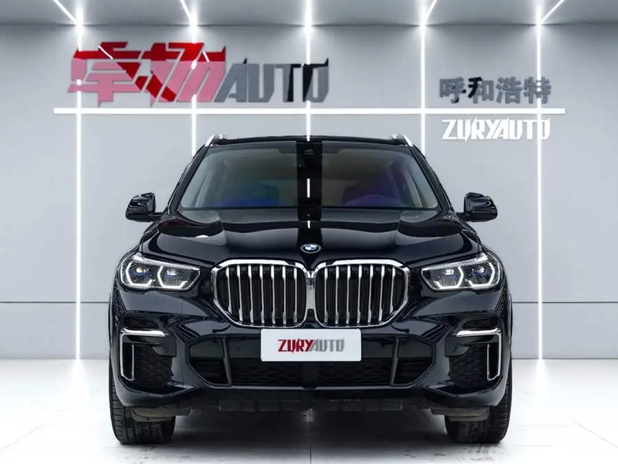 بي إم دبليو X5 2022 xDrive 30Li حزمة M الرياضية