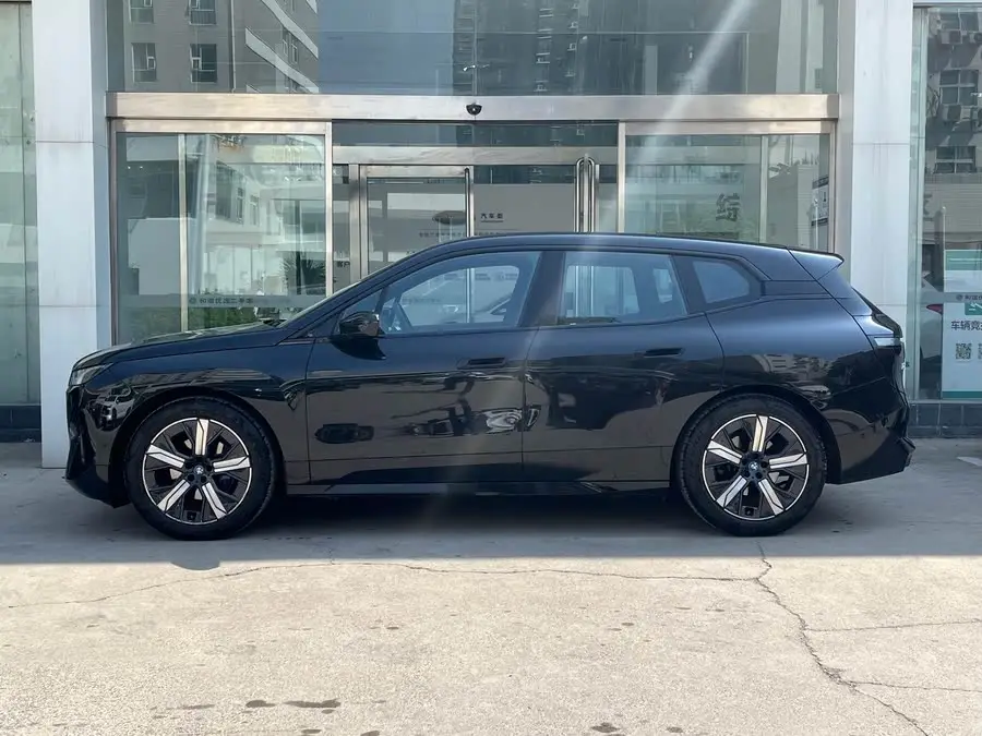 BMW iX 2022 xDrive40