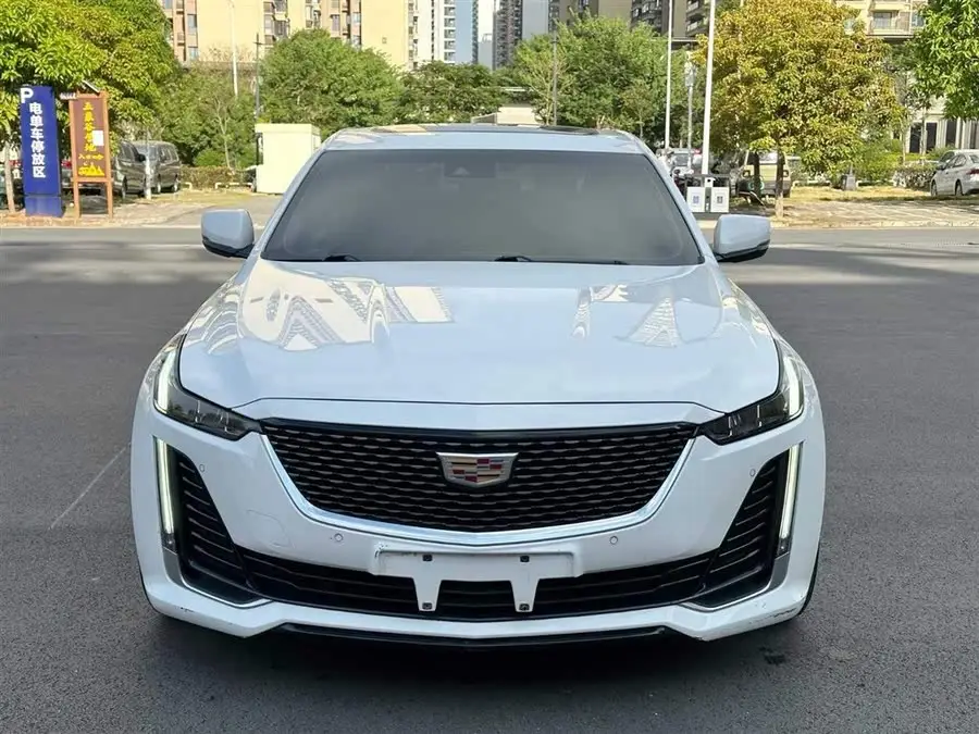 كاديلاك CT5 2021 موديل مُعدل 28T فاخرة