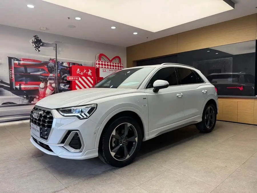 Audi Q3 2023 35 TFSI Fashion Dynamic Edition (1.4T)