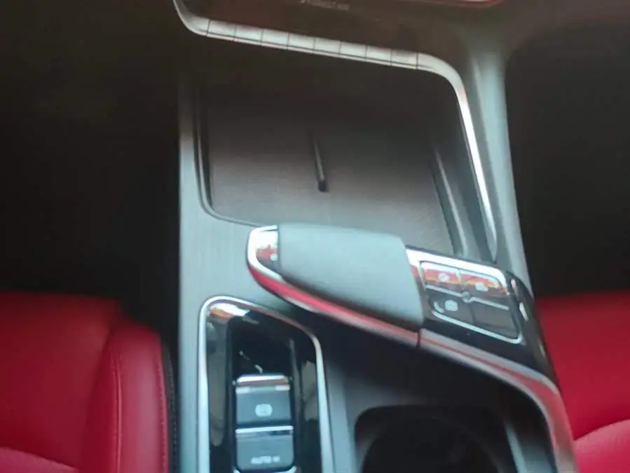 شانجان UNI-T 2021 1.5T النسخة الرياضية الرائدة