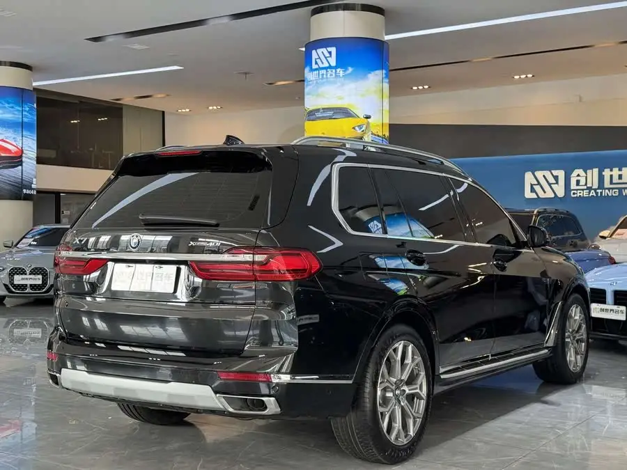 BMW X7 2020 xDrive40i Luxury Package