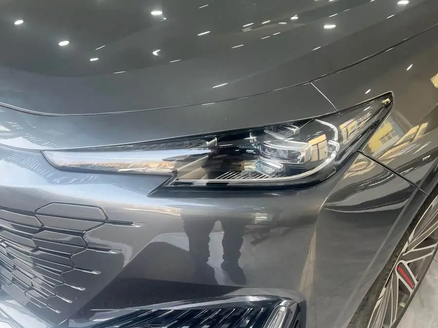 شانجان UNI-K 2021 2.0T الفاخرة