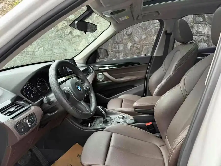 BMW X1 2022 sDrive25Li Leading Model