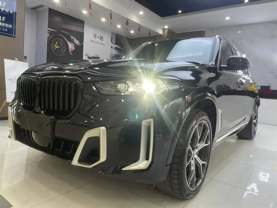 BMW X5 2023 xDrive 30Li Luxury M Sport Package
