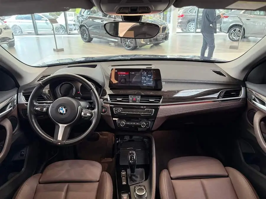 BMW X1 2020 xDrive25Li Luxury Edition